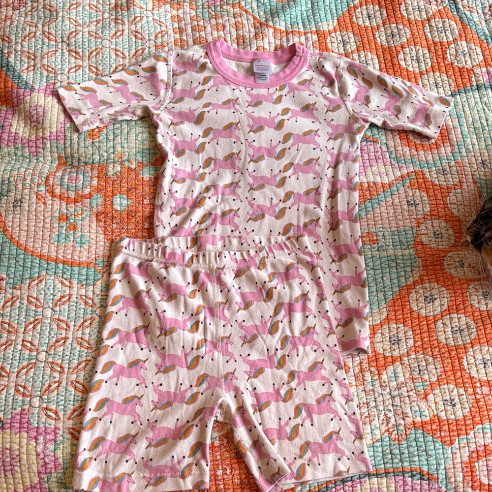 Hanna unicorn pajama set